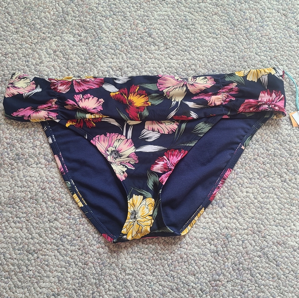 Nwt. Kona sol bikini bottom. Xl